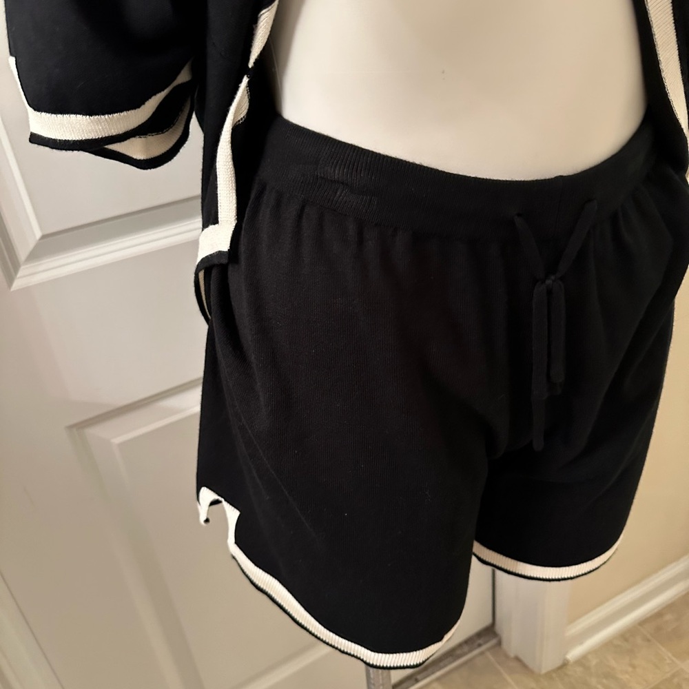 Ekouaer Lounge set. Women’s two piece set. Size XL. Black and white. Lounge set. - Picture 8 of 10